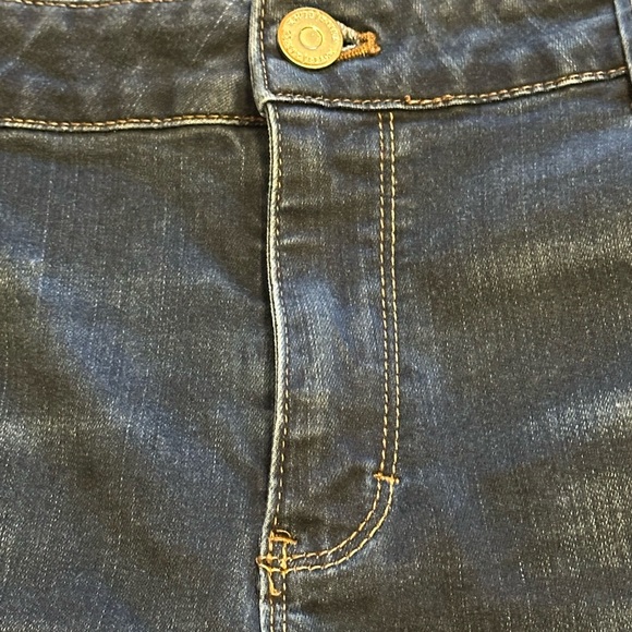 WHBM Skinny Leg Dark distressed denim. Size 12R - Picture 3 of 16